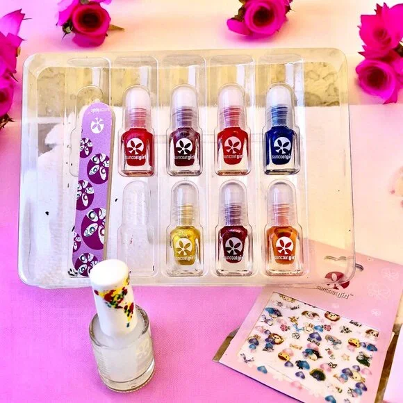 Suncoat Girl Water-Based Nail Polish 8 with File & Stickers - Picture 3 of 8